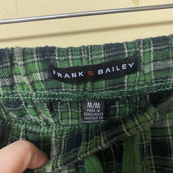 2/$20❤️- PJ PANTS | Men’s Frank & Bailey plaid PJ pants size medium - Picture 3 of 4